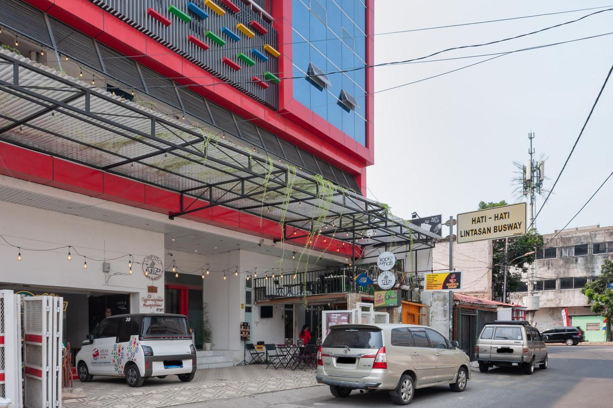 Urbanview Hotel Kota Tua Jakarta Exterior photo